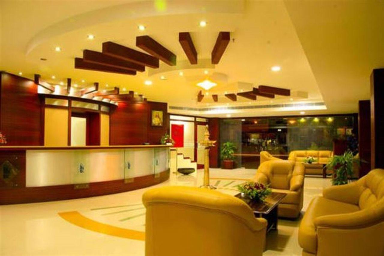 Hotel Kabani International Muvattupuzha Exterior foto
